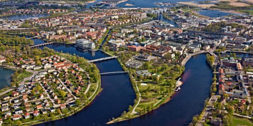 Kommun kritiseras för att ha köpt konferenstjänster utan att följa upphandlingsreglerna