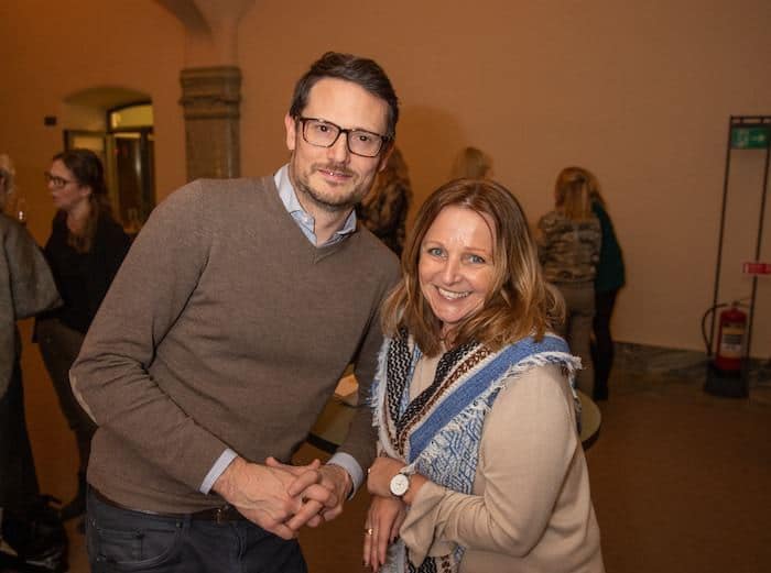 Se mingelbilderna från Mötesbaren på Posthuset