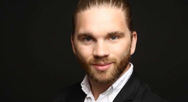 Föreläsaren Chris Pettersson skapar sin egen arena