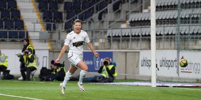 Svenska mästaren Pauline Hammarlund: Målet är att arbeta inom event och fotboll